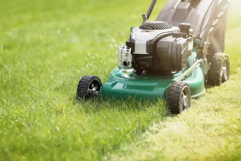 How to mow a lawn in Menifee, CA 